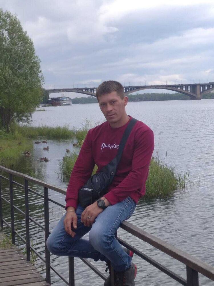  ,   Sergei, 37 ,  