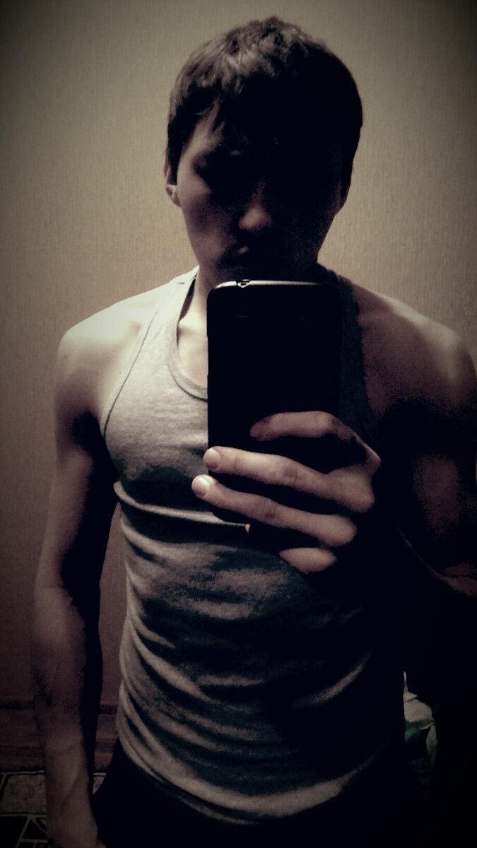  9398443  Maks, 31 ,    