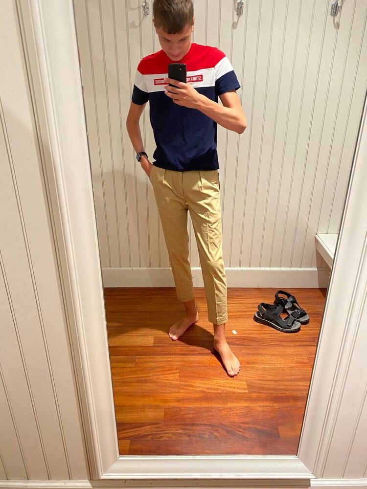  44045333  Vlad, 20 ,    