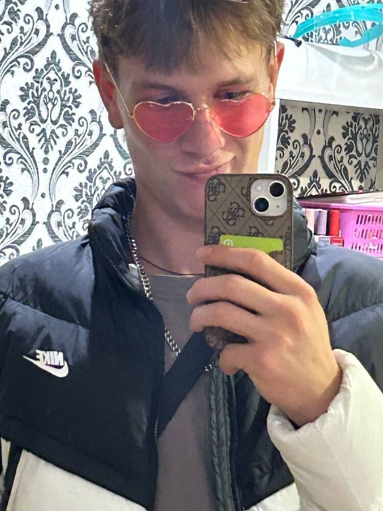  42697653  , 21 ,    