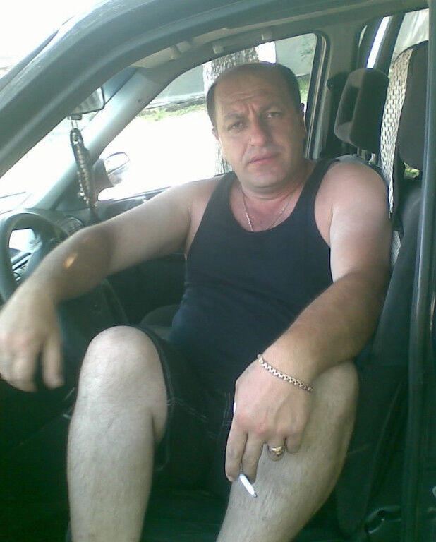 7479813  Lado, 47 ,    