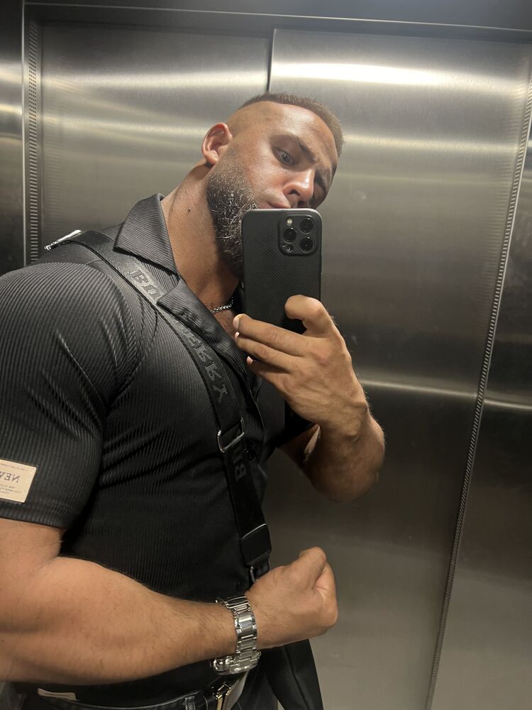  46178693  , 30 ,    