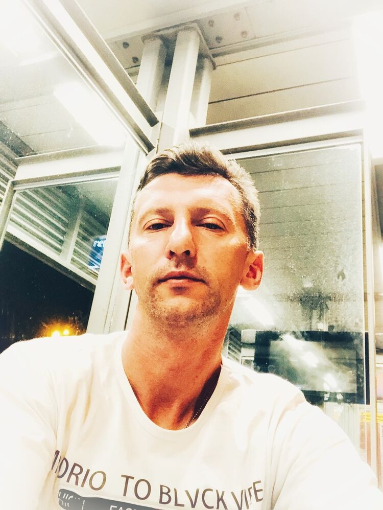  Hadera,   Oleg, 46 ,   ,   , c 