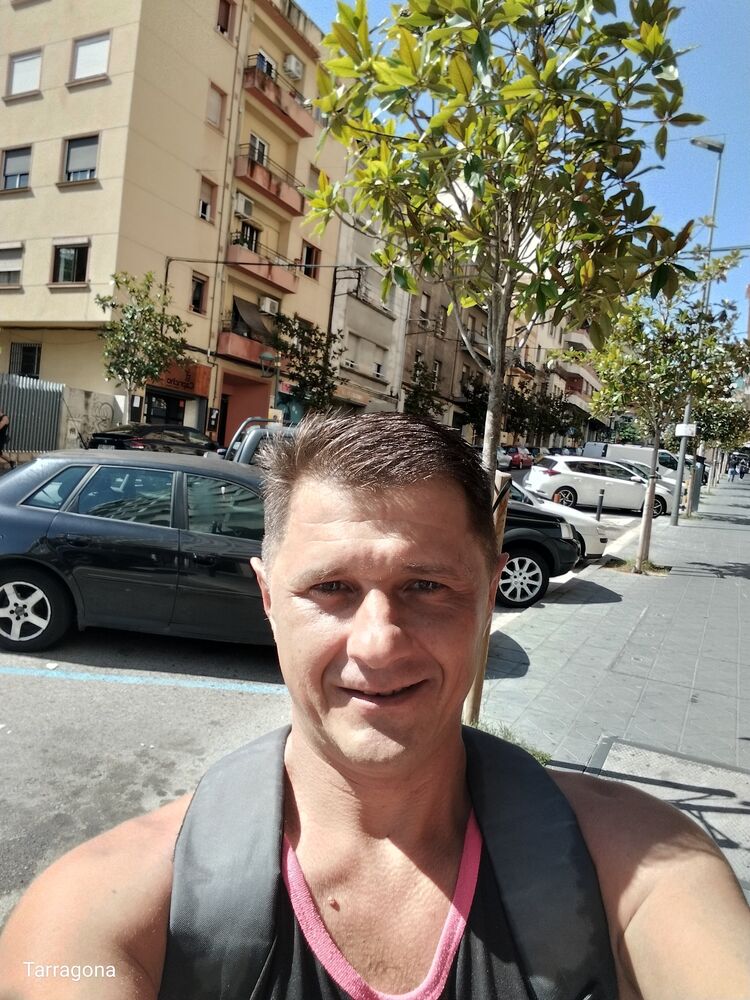  ,   Sergiu, 43 ,     , c , 