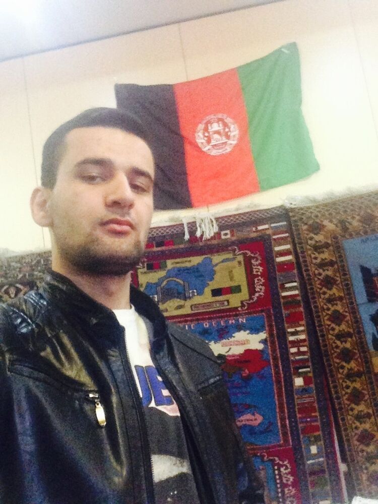  10662553  Doon, 33 ,    