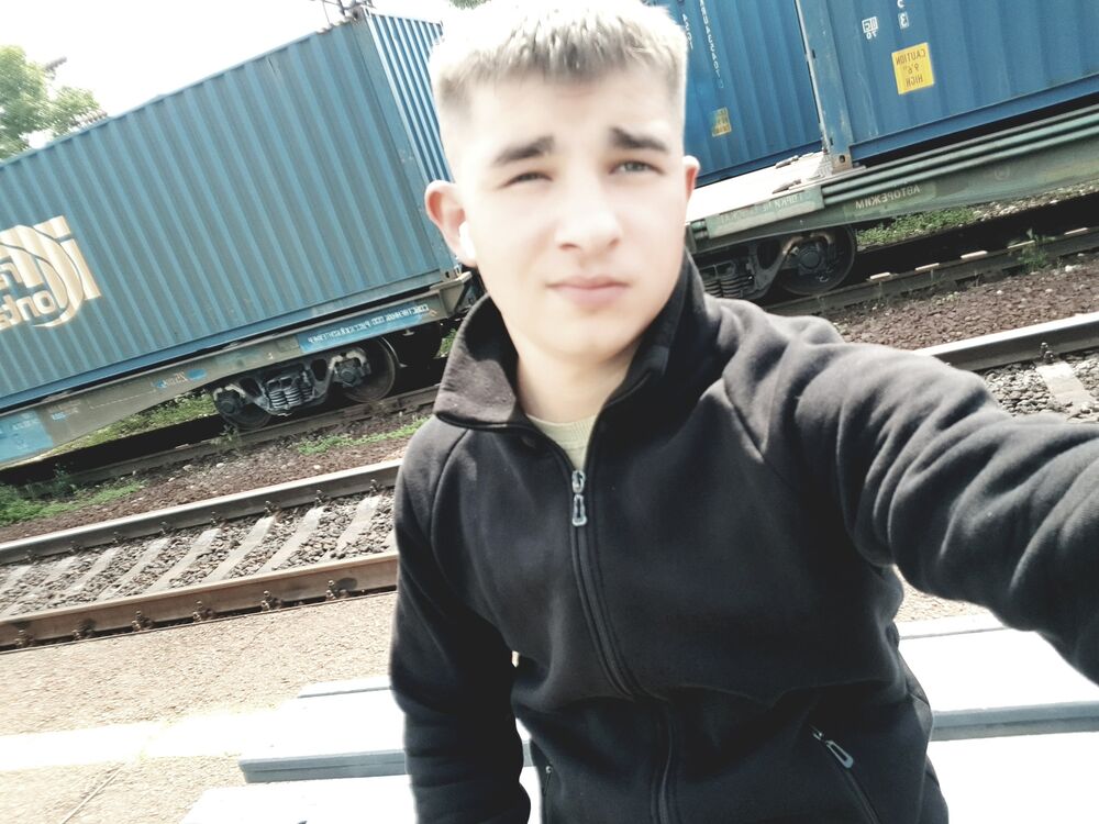  48231953  , 21 ,    