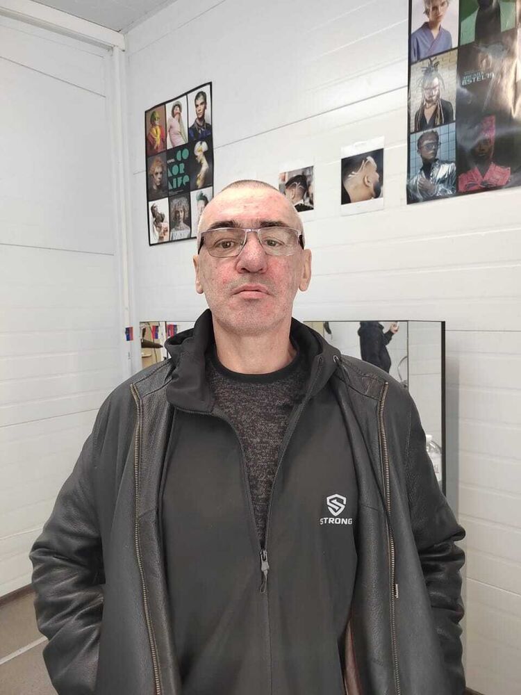  33304463  Aleks Gru, 57 ,    --