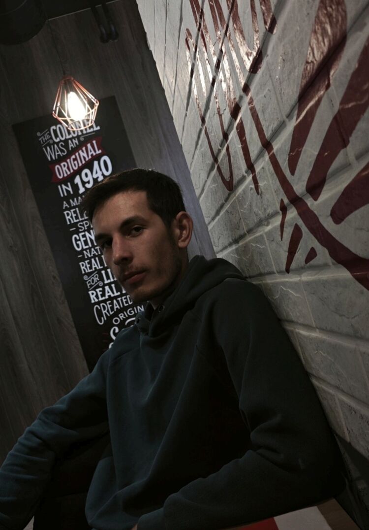  40090293  , 24 ,    
