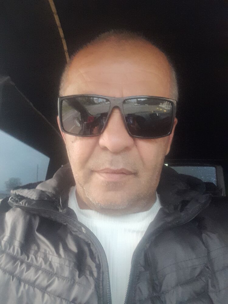  44343073  , 52 ,    