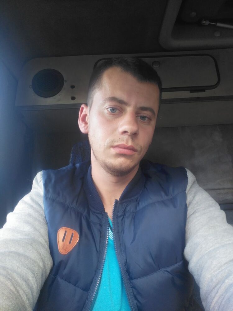 9852553  , 33 ,    
