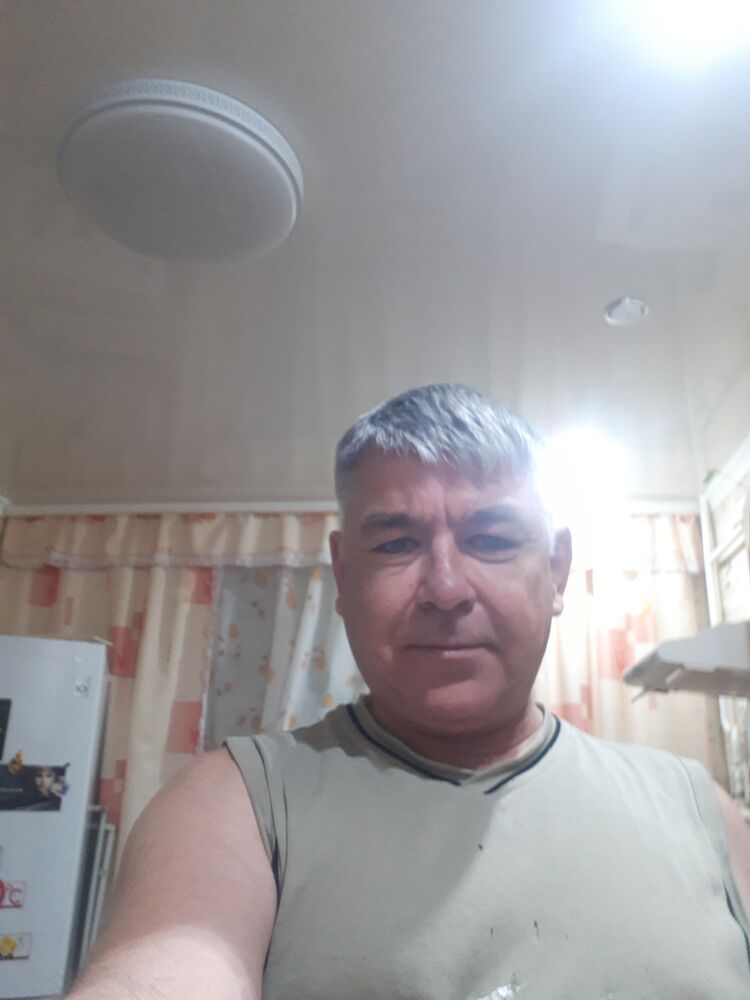  ,   Leonid, 53 ,   ,   