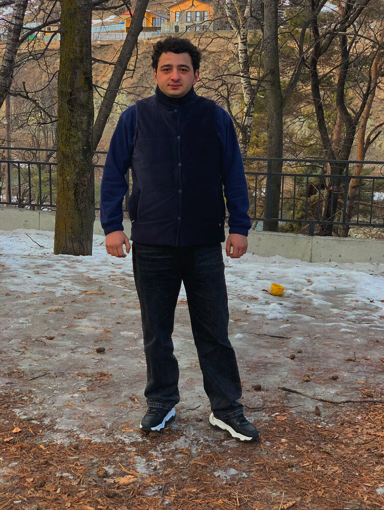  54166713  Artur, 21 ,    