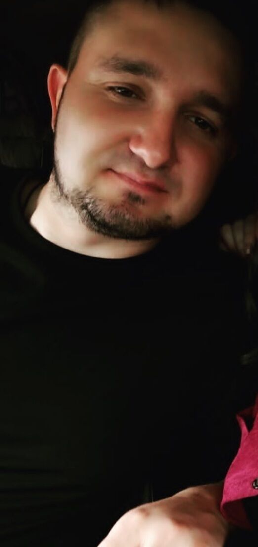  31237023  Evgenii, 31 ,    