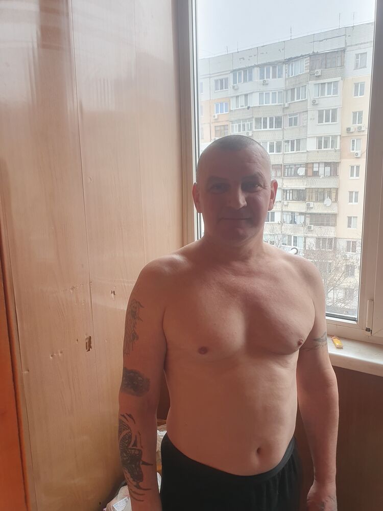  40525583  , 48 ,    