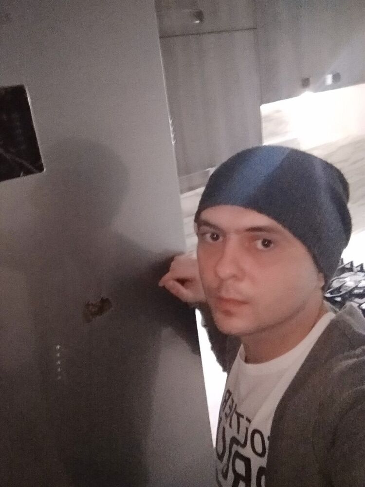  18709673  , 37 ,    