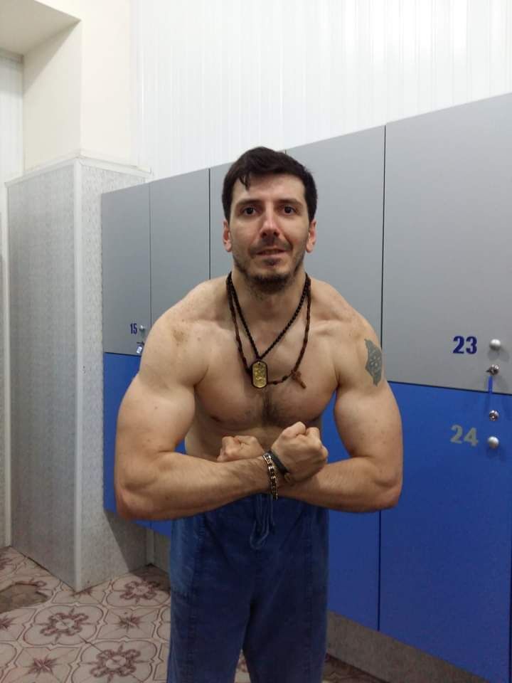  38474593  Ramaz, 49 ,    