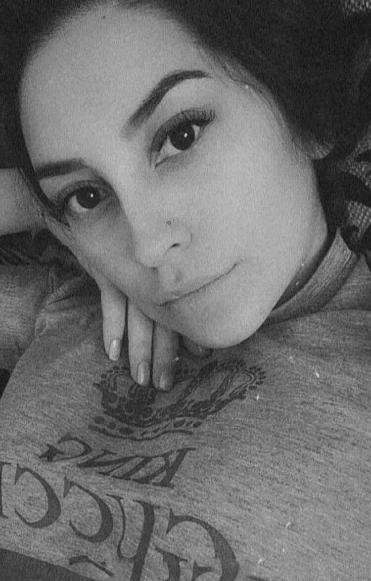  ,   Veronika, 29 ,   