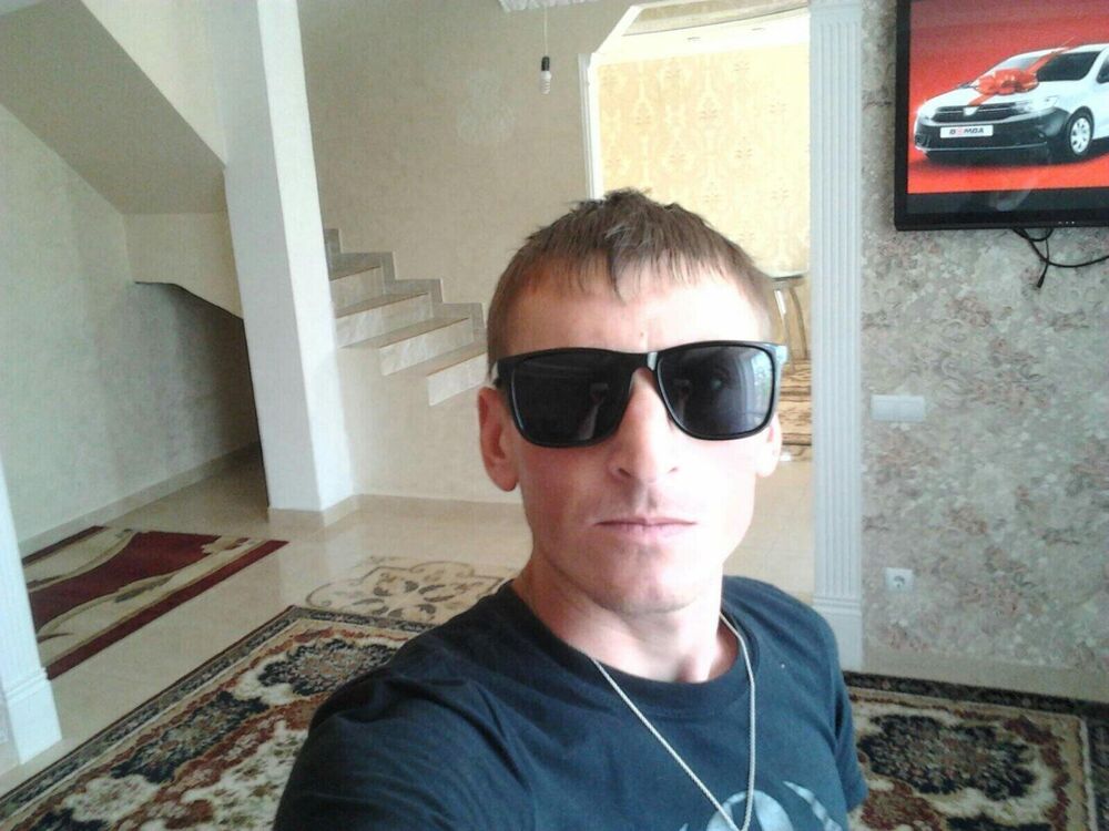  ,   Pavel, 37 ,   ,   , c 