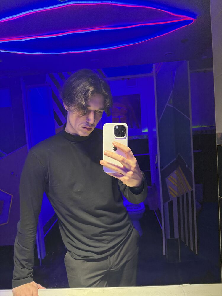  54422643  Onejkin, 23 ,    