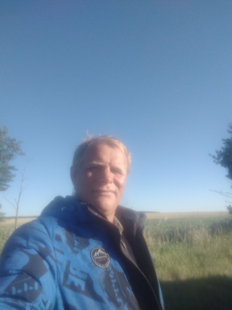  46666243  , 42 ,    