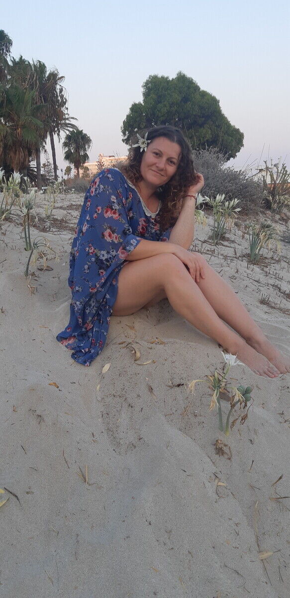  20997663  Nina, 43 ,    Limassol