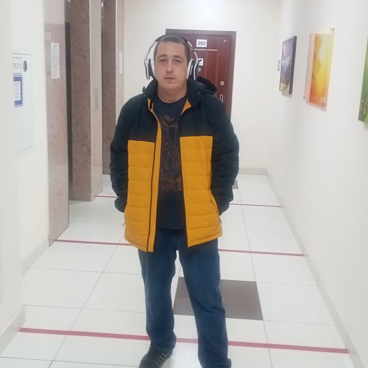  28157353  , 37 ,    
