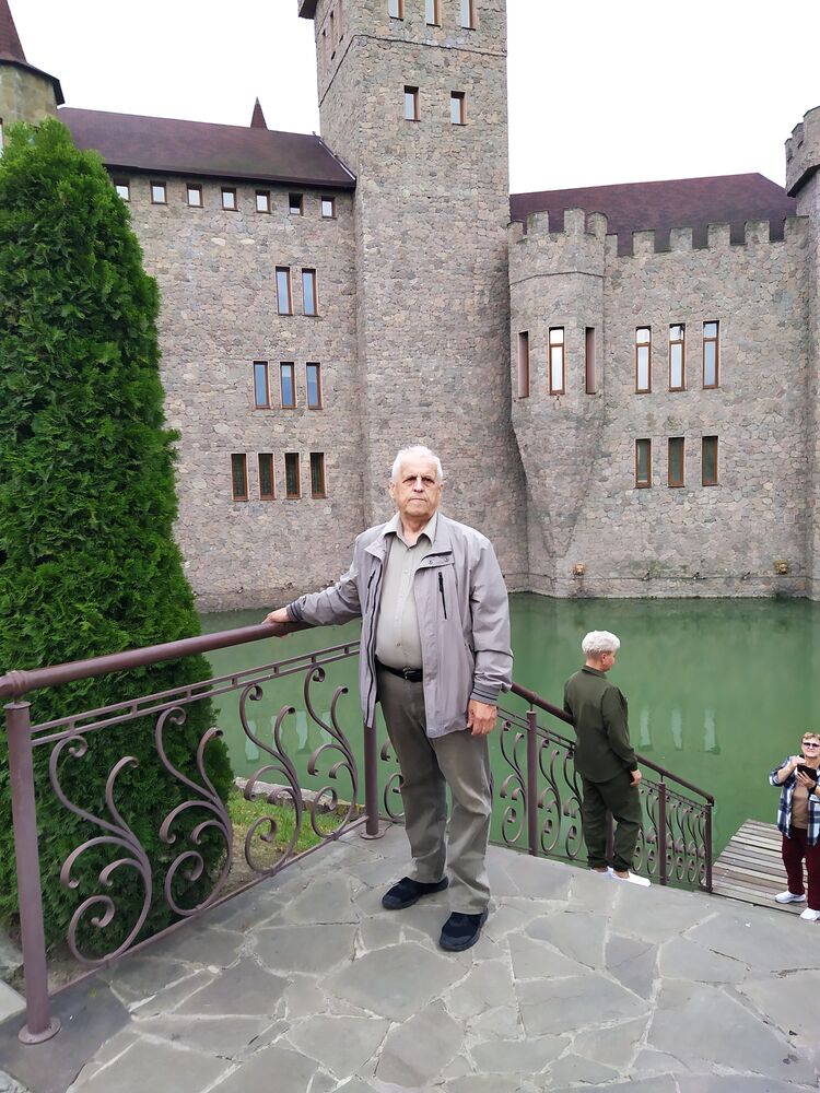  ,   Iwan, 76 ,     , c 