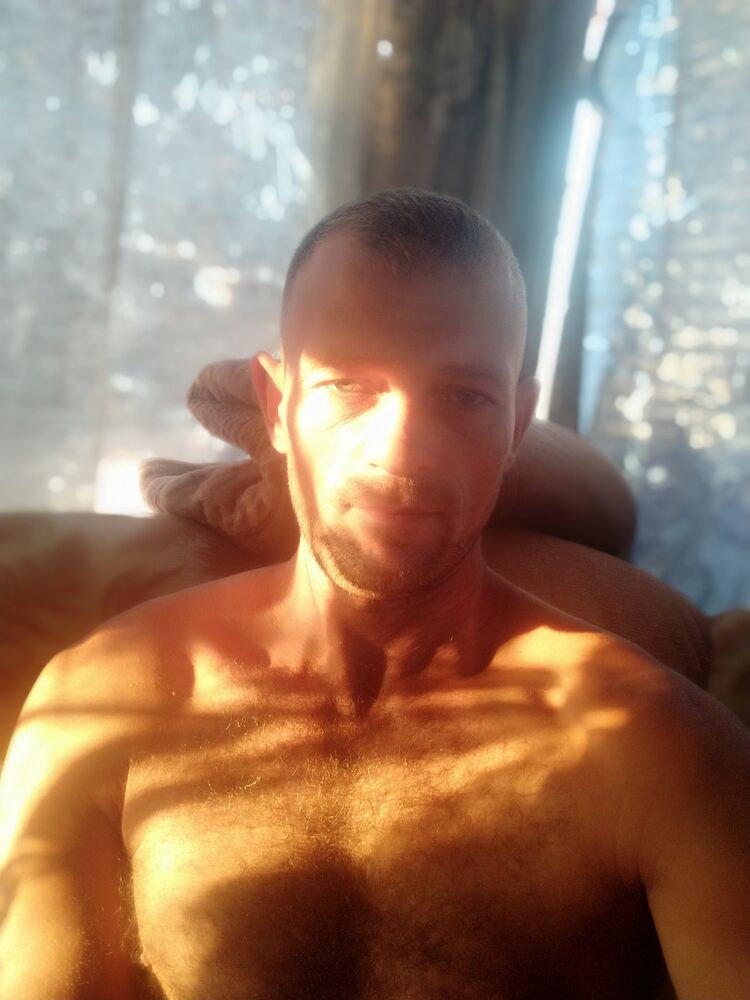  37436773  , 32 ,    