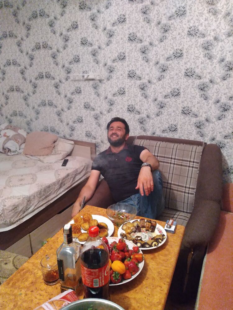  28347773  Razin, 42 ,    
