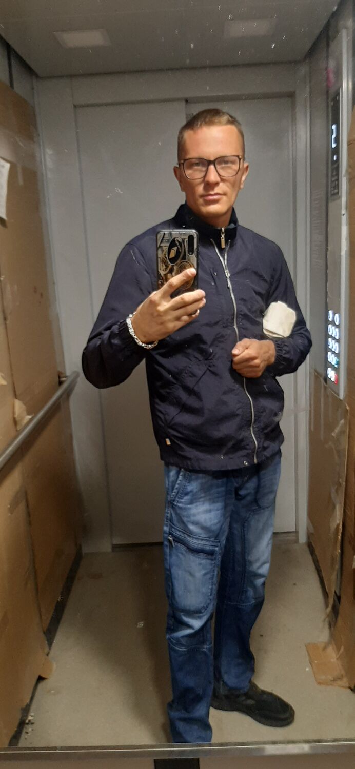  46279253  , 35 ,    