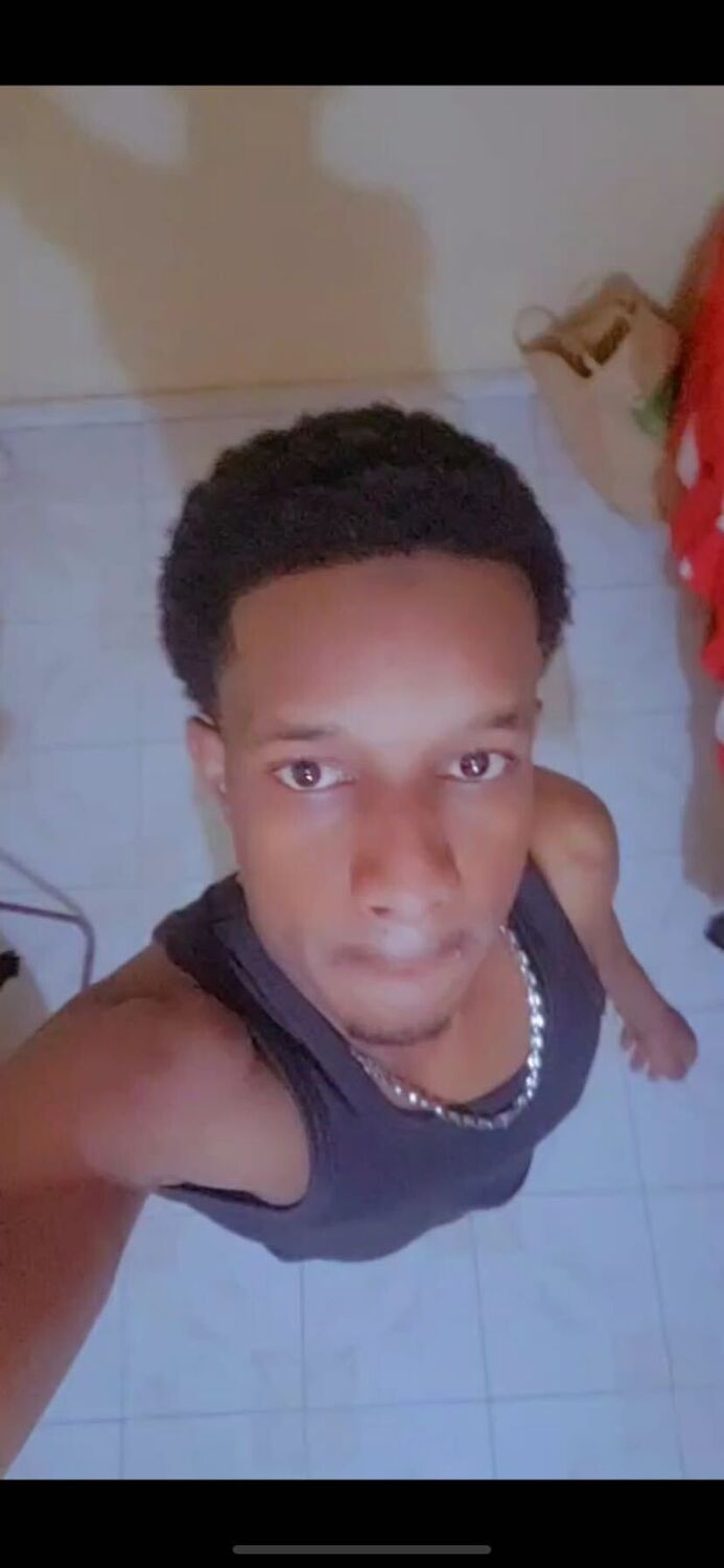  53743073  Bouba, 27 ,    