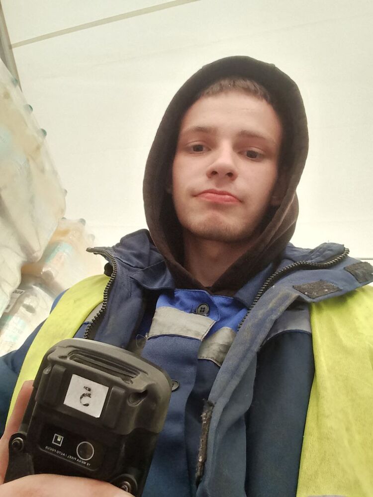  52753933  , 19 ,    