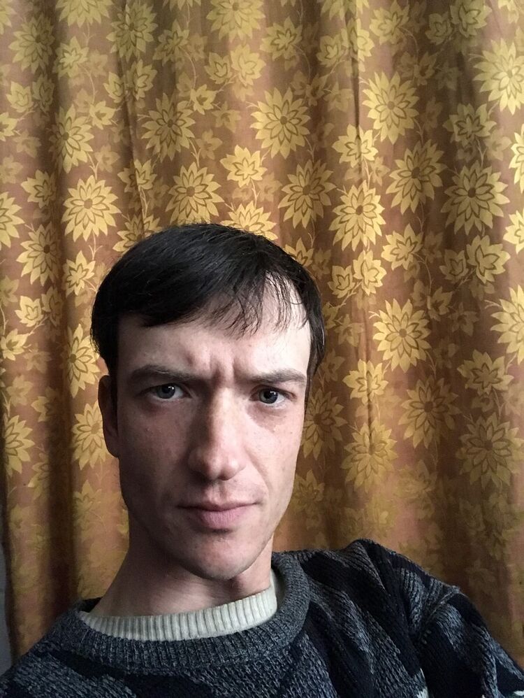  ,   Mikhail, 28 ,   ,   , c 