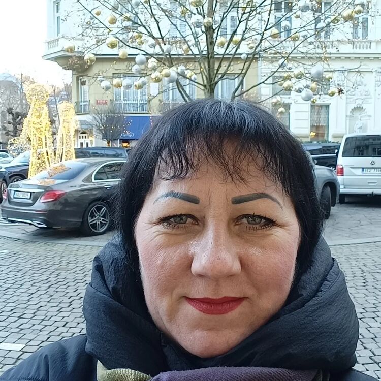  54721083  , 42 ,    As