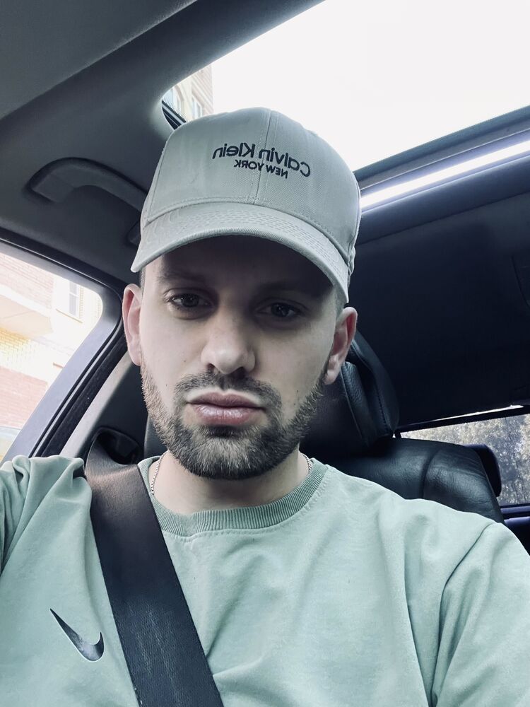  ,   Ilya, 25 ,   ,   