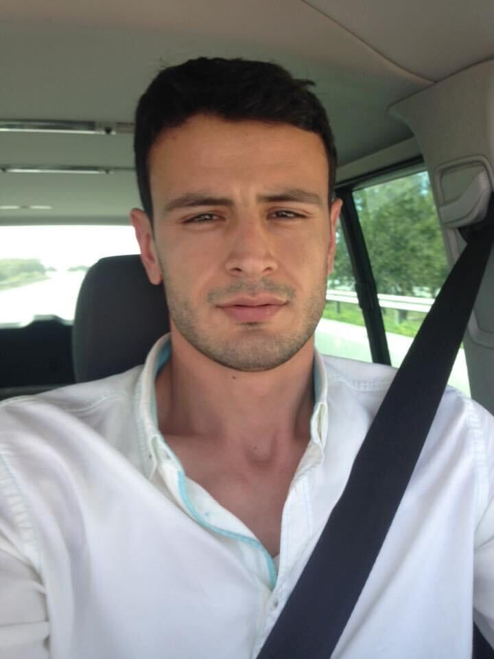  37588493  Arjen, 43 ,    