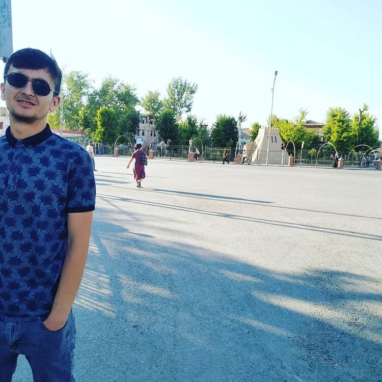  21147613  Feruz, 25 ,    