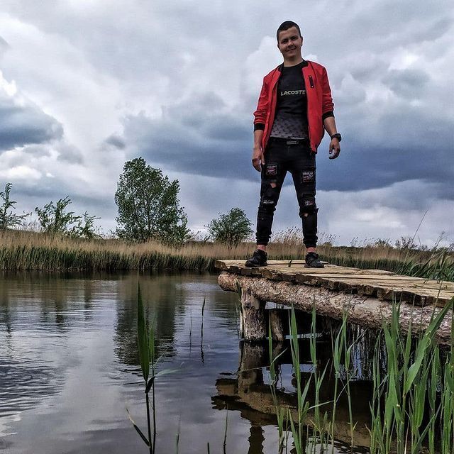  23692603  Yaroslav, 24 ,    
