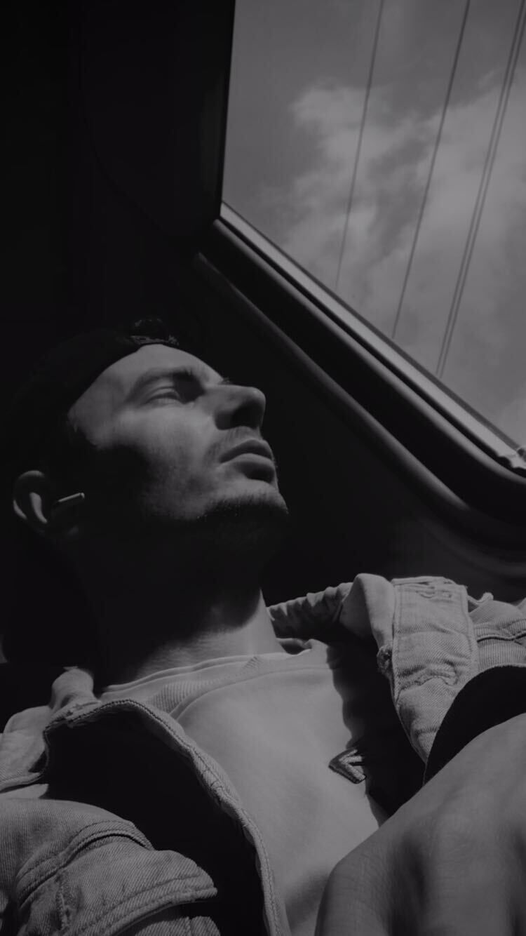  26233173  Aesthetic, 32 ,    