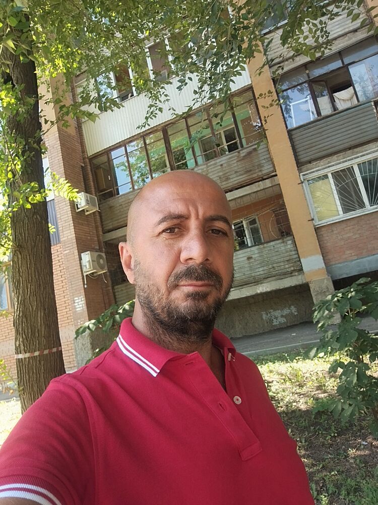  52935213  Rasim, 46 ,    