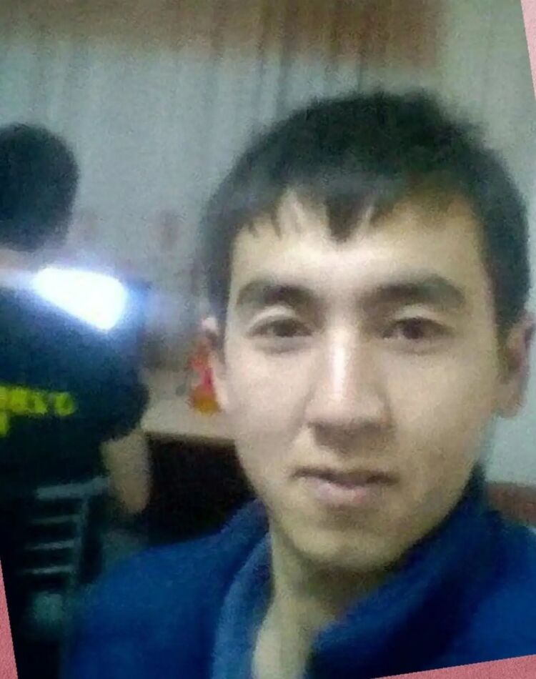  39188623  Ibragim, 30 ,    