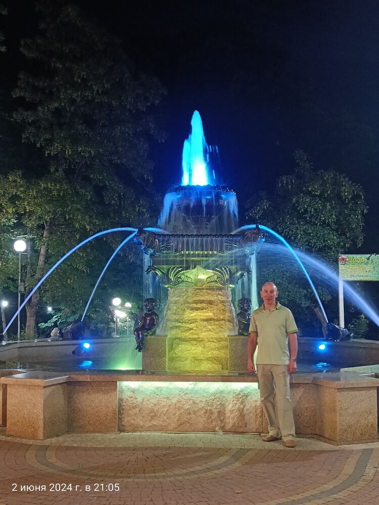  44037243  Evgeny, 55 ,    