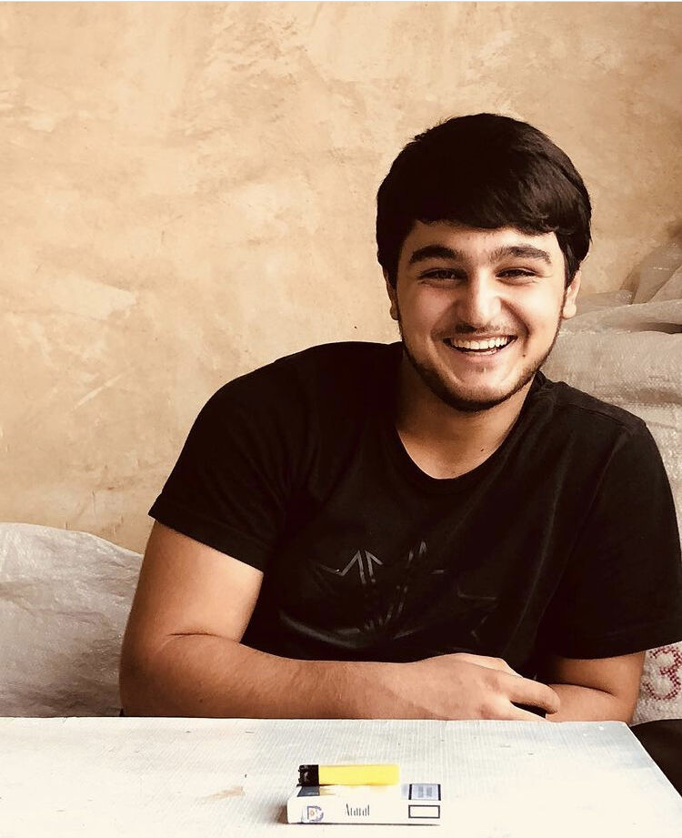  23560933  David, 25 ,    