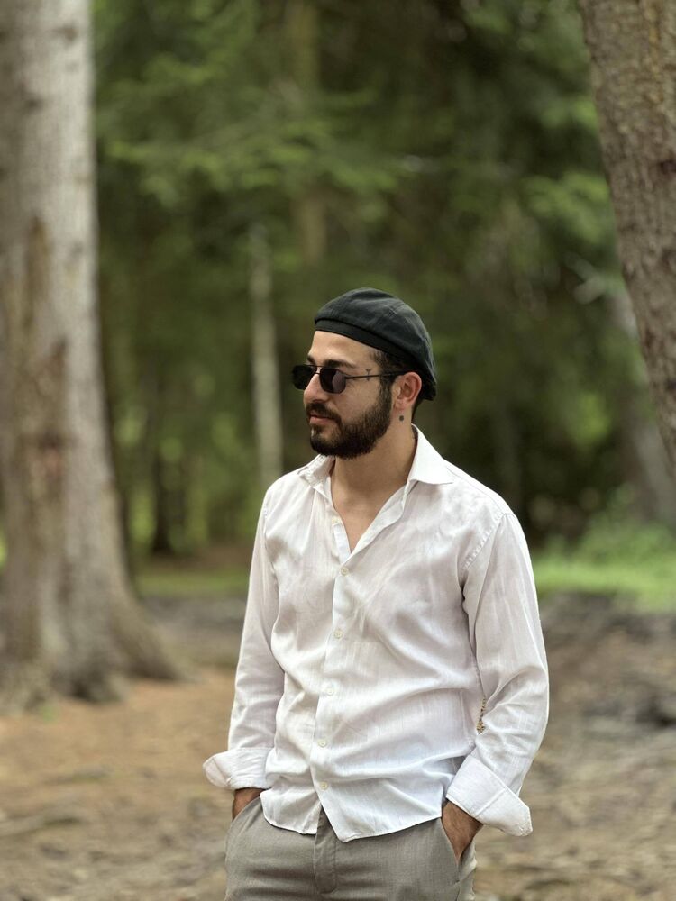  ,   Leon, 28 ,   ,   