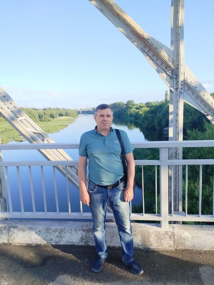  48424233  Aleksandr, 57 ,    