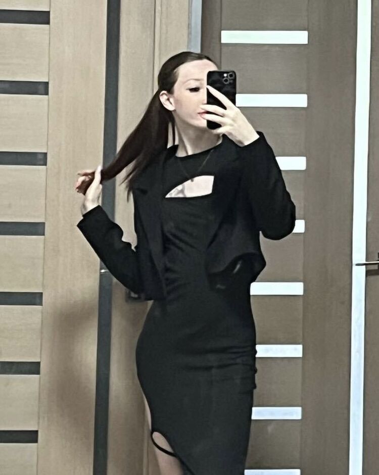  45373823  Yulia, 19 ,    