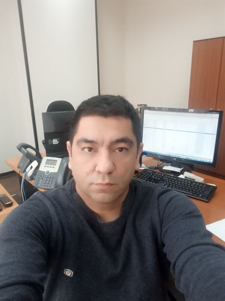  18784013  Hojiakbar, 43 ,    