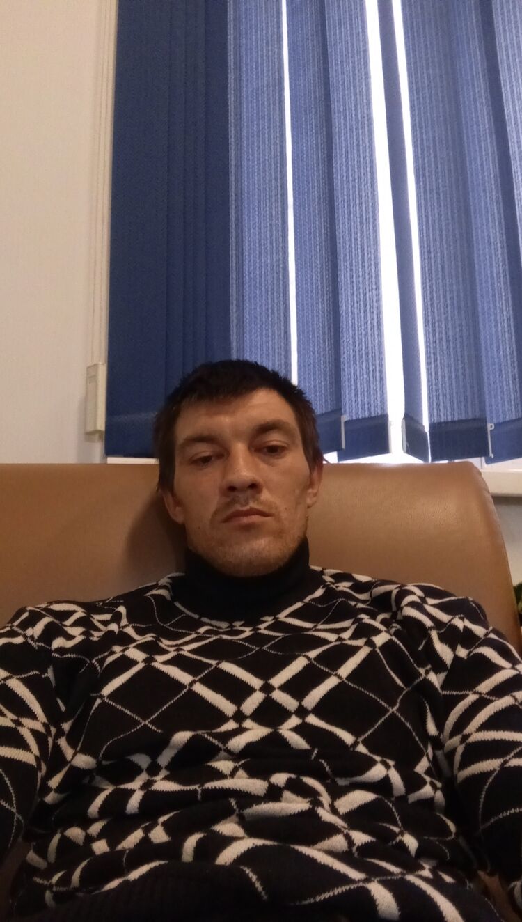  ,   Ruslan, 36 ,   ,   