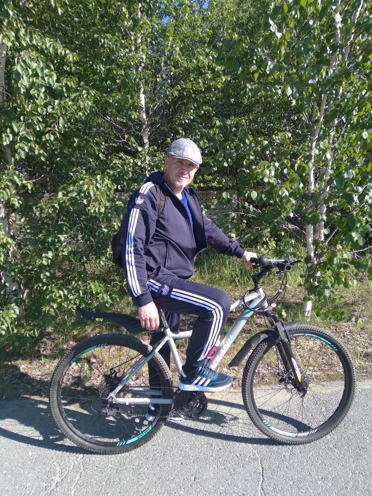  32607853  Vladimir, 53 ,    