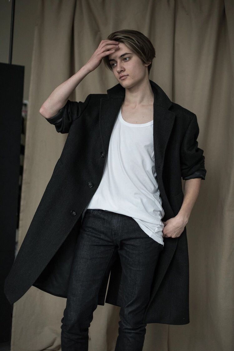 ���� 47328743 ����� ������, 25 ���, ���� ���������� � �����-����������